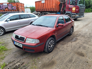 Skoda octavia (3 foto / 8)