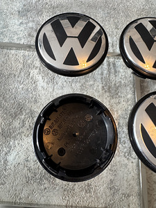 Volkswagen 65mm veljekapslid - originaalid (2 foto / 2)