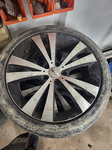 Колеса 5x112 (3 фото из 8)