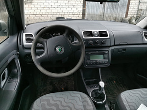 Skoda Roomster (8 фото из 8)