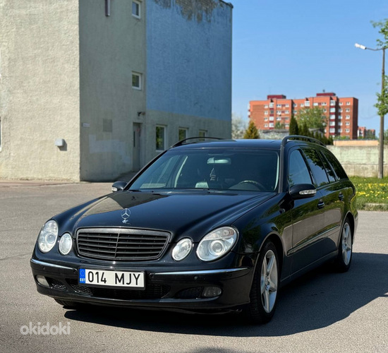 Mercedes-Benz E320 3,2 л 150 кВт (фото #2)
