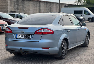 FORD MONDEO (4 foto / 9)