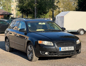 AUDI A4 AVANT (4 фото из 8)
