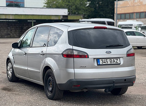 FORD S-MAX (7 фото из 10)