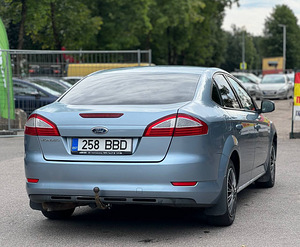 FORD MONDEO (4 foto / 8)