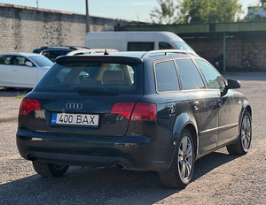 AUDI A4 AVANT (3 foto / 8)