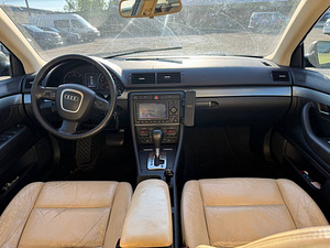 AUDI A4 AVANT (7 foto / 8)