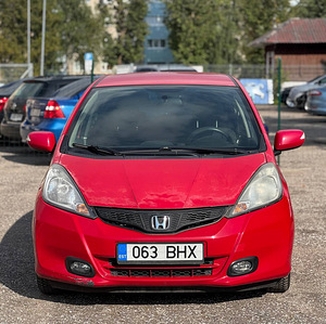 HONDA JAZZ (1 фото из 8)