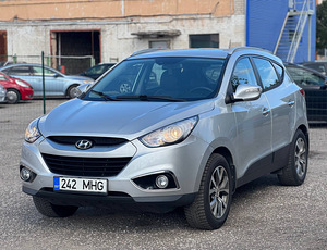 HYUNDAI IX35 (2 foto / 8)