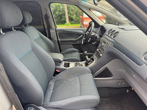 FORD S-MAX (6 фото из 8)