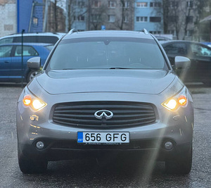 INFINITI FX37 (1 foto / 9)