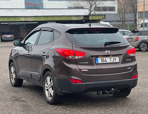 HYUNDAI IX35 (4 фото из 10)