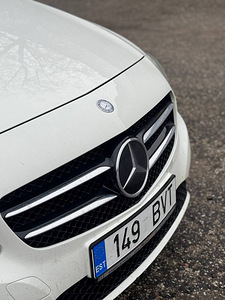 MERCEDES-BENZ A 180 CDI (10 foto / 10)