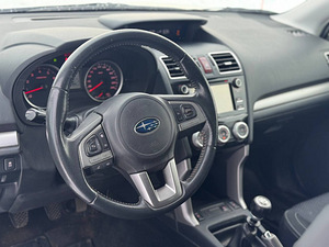 SUBARU FORESTER (9 foto / 11)
