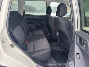 SUBARU FORESTER (10 foto / 11)