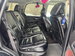 CADILLAC ESCALADE (9 фото из 15)