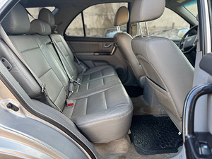 KIA SORENTO (8 фото из 8)