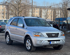 KIA SORENTO (2 фото из 8)