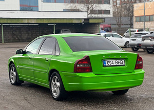 VOLVO S80 (5 фото из 8)