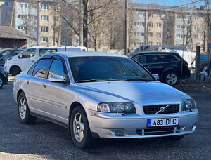 VOLVO S80 (2 foto / 8)