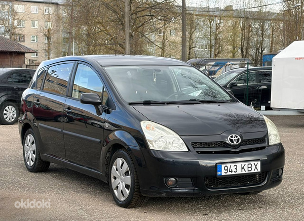 TOYOTA COROLLA VERSO