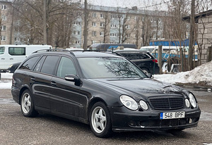 MERCEDES-BENZ E 220 CDI T (4 foto / 8)