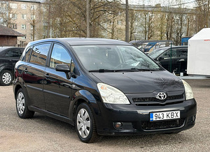 TOYOTA COROLLA VERSO (2 foto / 8)
