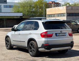 BMW X5 (5 фото из 8)