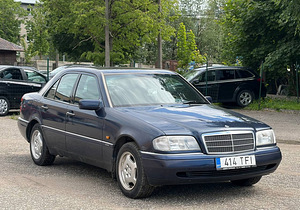 MERCEDES-BENZ C 180 (2 foto / 9)