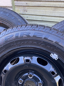 VW диски+летние шины Pirelli 165/70/14 (2 фото из 10)