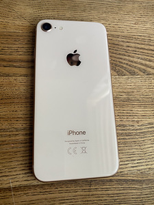 iPhone 8. Roze Gold. Väga heas korras (2 foto / 7)