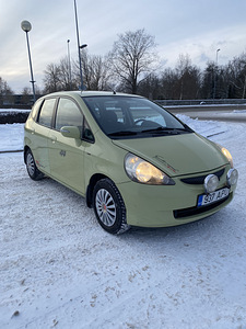 Honda Jazz 2005a. Automaat CVT. Korralik (2 foto / 15)