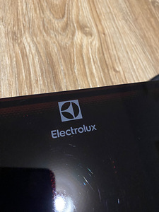 Induktsioonpliit Electrolux. Väga heas korras (4 foto / 9)