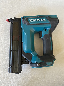 Makita naelapüss DFN350. Uus (1 foto / 6)
