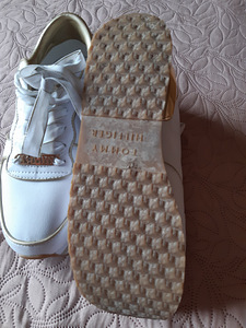 Tommy Hilfiger jalatsid s. 38 korra käidud kuid osutusid sii (5 foto / 6)