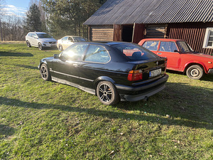 BMW e36 316 (4 фото из 10)