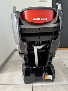 Автомобильное кресло Maxi cosi (2 фото из 5)