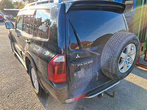 В продаже Mitsubishi Pajero 3.2 2006г (5 фото из 7)