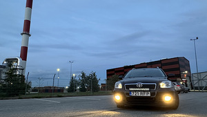 Toyota Avensis (3 foto / 14)