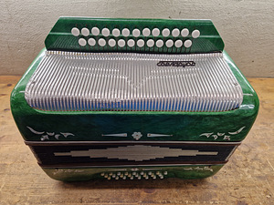 Karmoska (1 foto / 4)