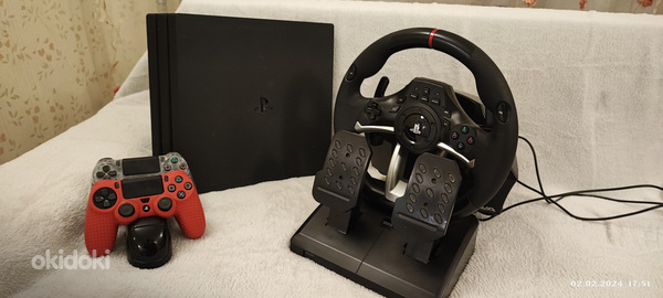 Playstation 4 pro на 1tb и игровой руль PS (фото #2)