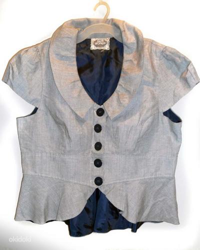 Серый в полоску пиджак-жакет с баской, 40-42-L-XL, новый (фото #1)