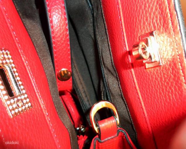Чудная маленькая красная кожаная сумочка, новая (фото #7)