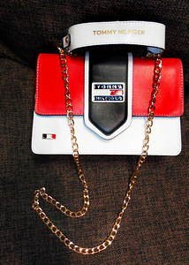 Tommy Hilfiger erkud naiste valged tossud, s.40, uued (6 foto / 9)