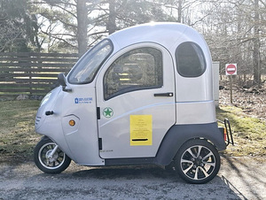 2-kohaline elektriline mopeedauto Cajero 2017.a (4 foto / 8)