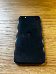 iPhone SE 2020 / 128GB (3 foto / 7)