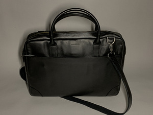 Portfell ROYAL REPUBLIQ explorer laptop bag single (2 foto / 3)