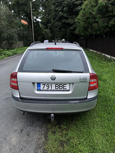 Skoda Octavia estate 77kW (5 фото из 11)