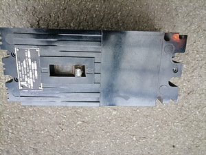 KAITSELÜLITI 100A JA 180A (1 foto / 4)