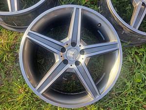 Диски Mercedes r20 5x112 (2 фото из 9)